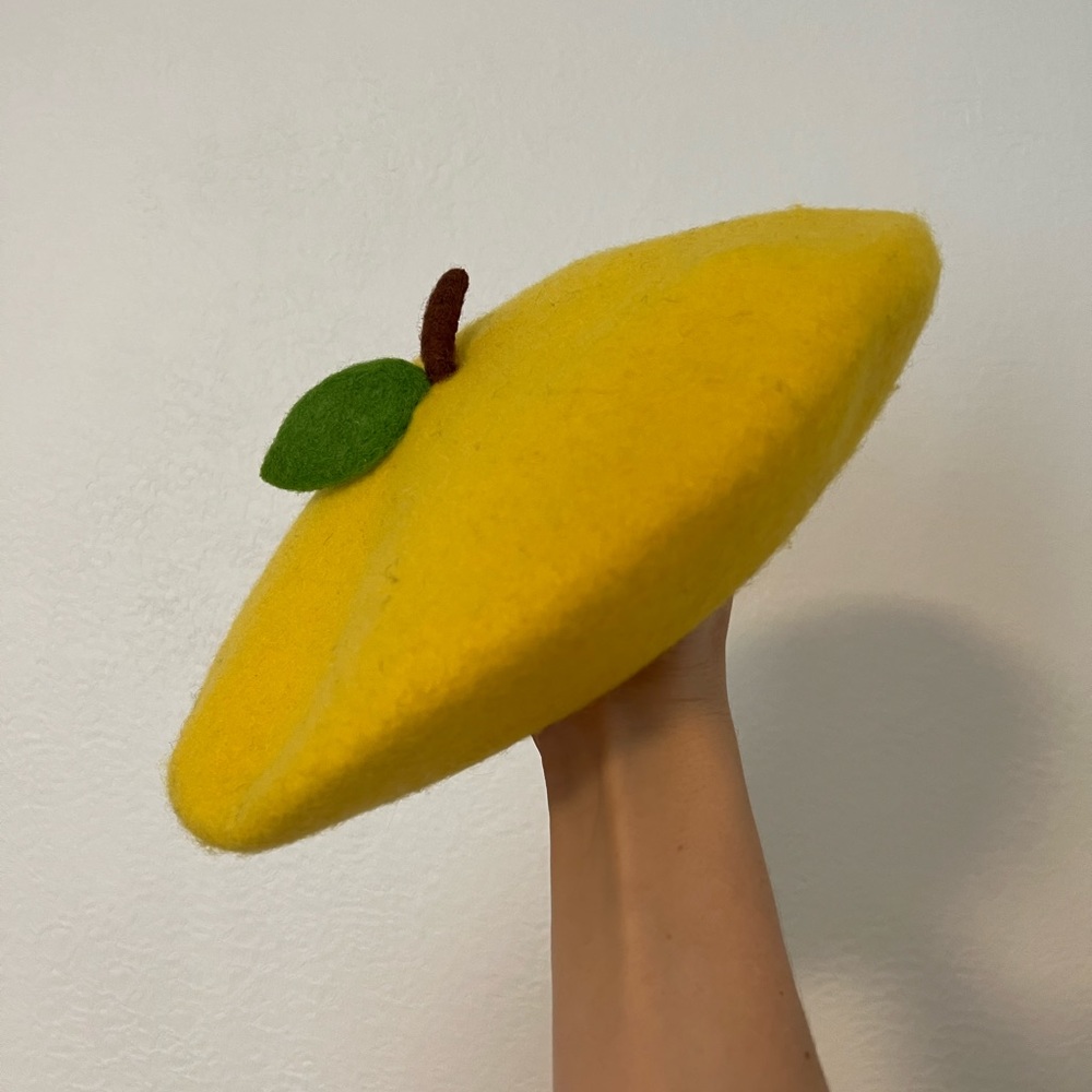 Women’s Lemon Beret / Handmade with 100% Wool